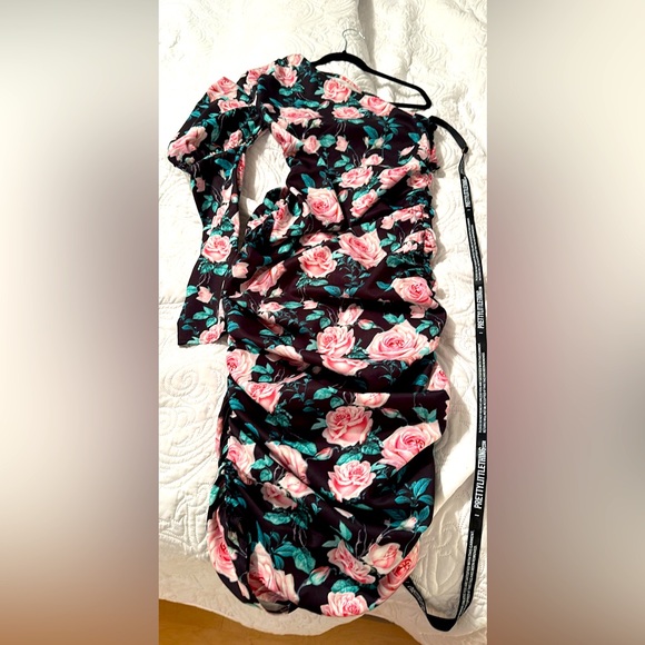 Formal flower dress - Picture 1 of 2